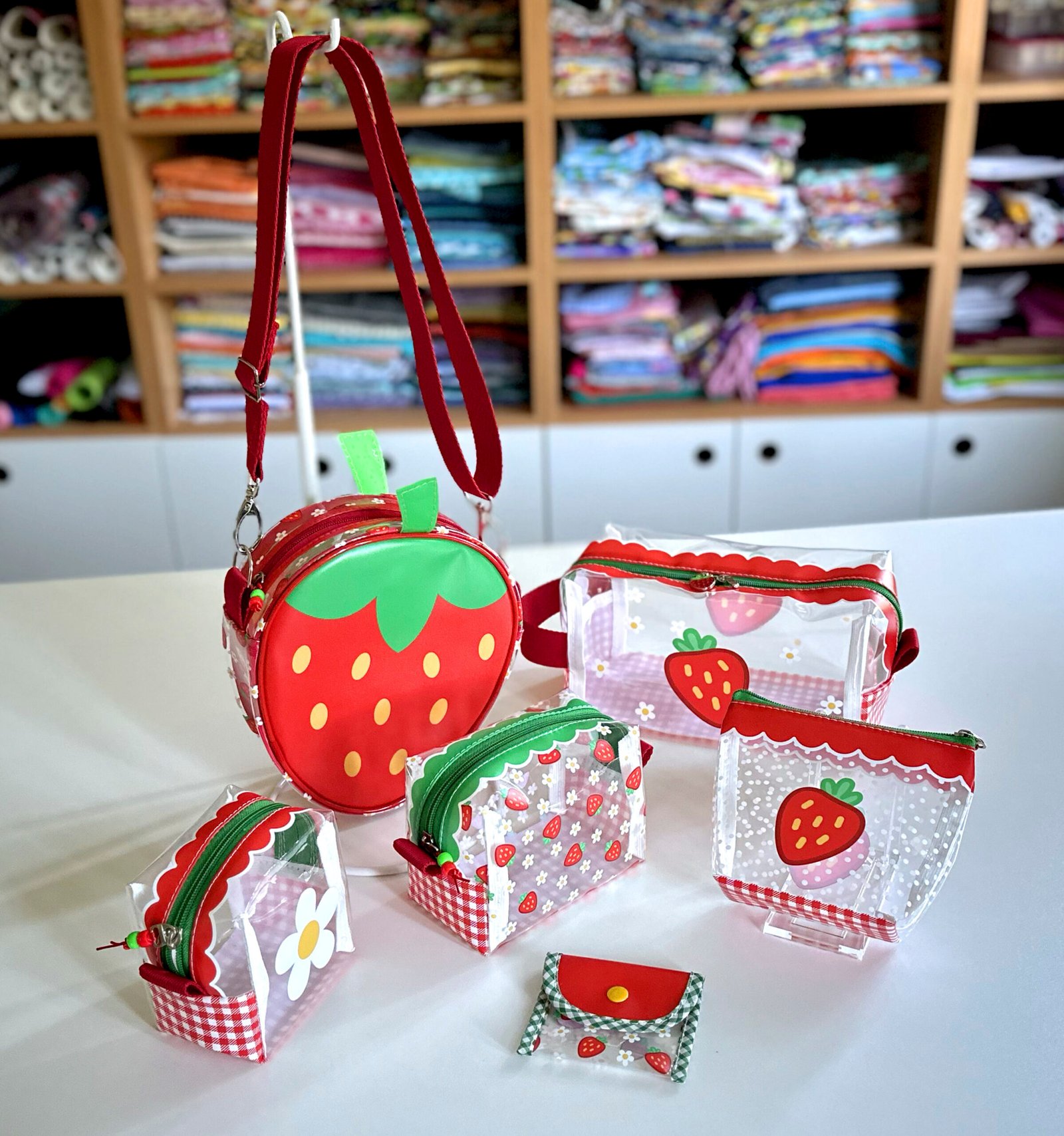 Plástico Estampado - Painel Bolsa Morango - Imagem 7