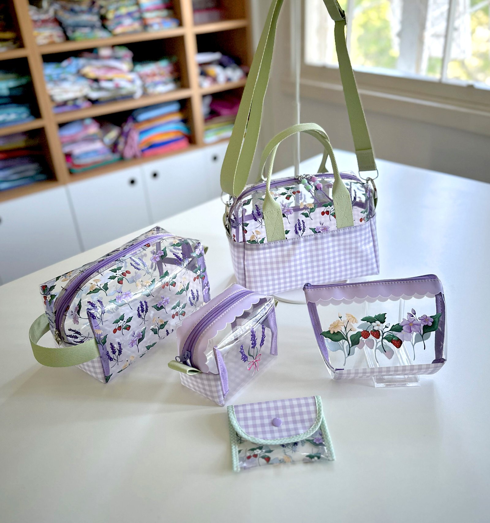 Plástico Estampado - Painel Bolsa Trapézio Floral Vintage - Imagem 9