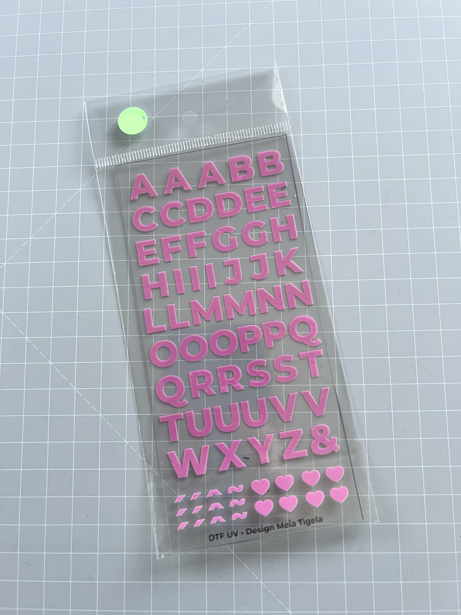 Cartela de Adesivos DTF - Alfabeto 3 (em rosa)
