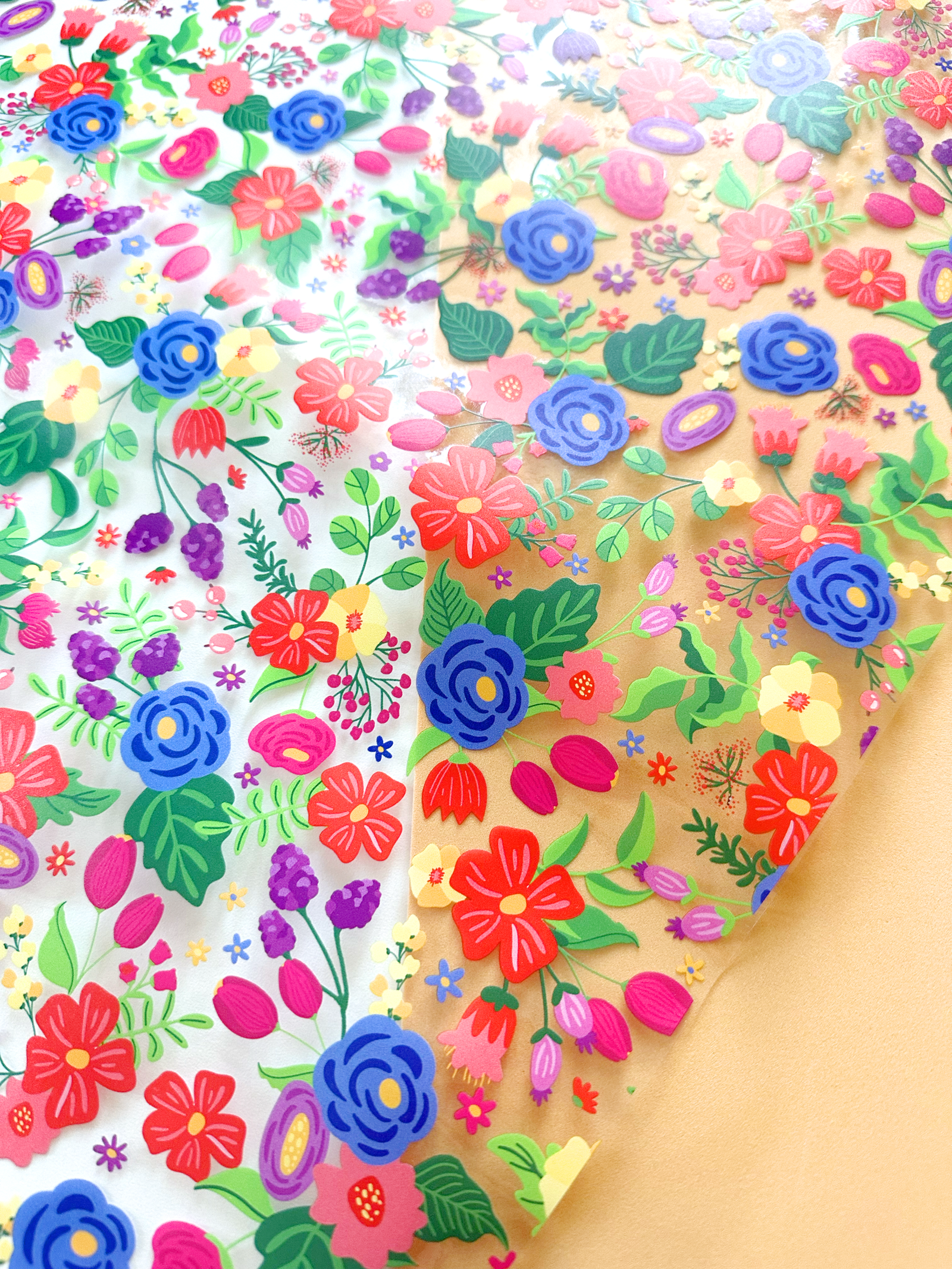 Plástico Estampado - Estampa Floral Colorido