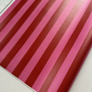 Sintético Doll - Coleção PRISMA - Listras Rosa com vermelho