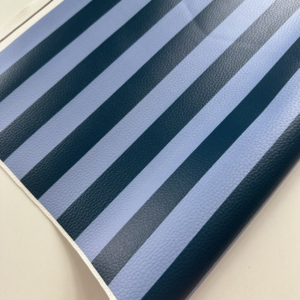 Sintético Doll - Coleção PRISMA - Listras Azul escuro com Azul claro