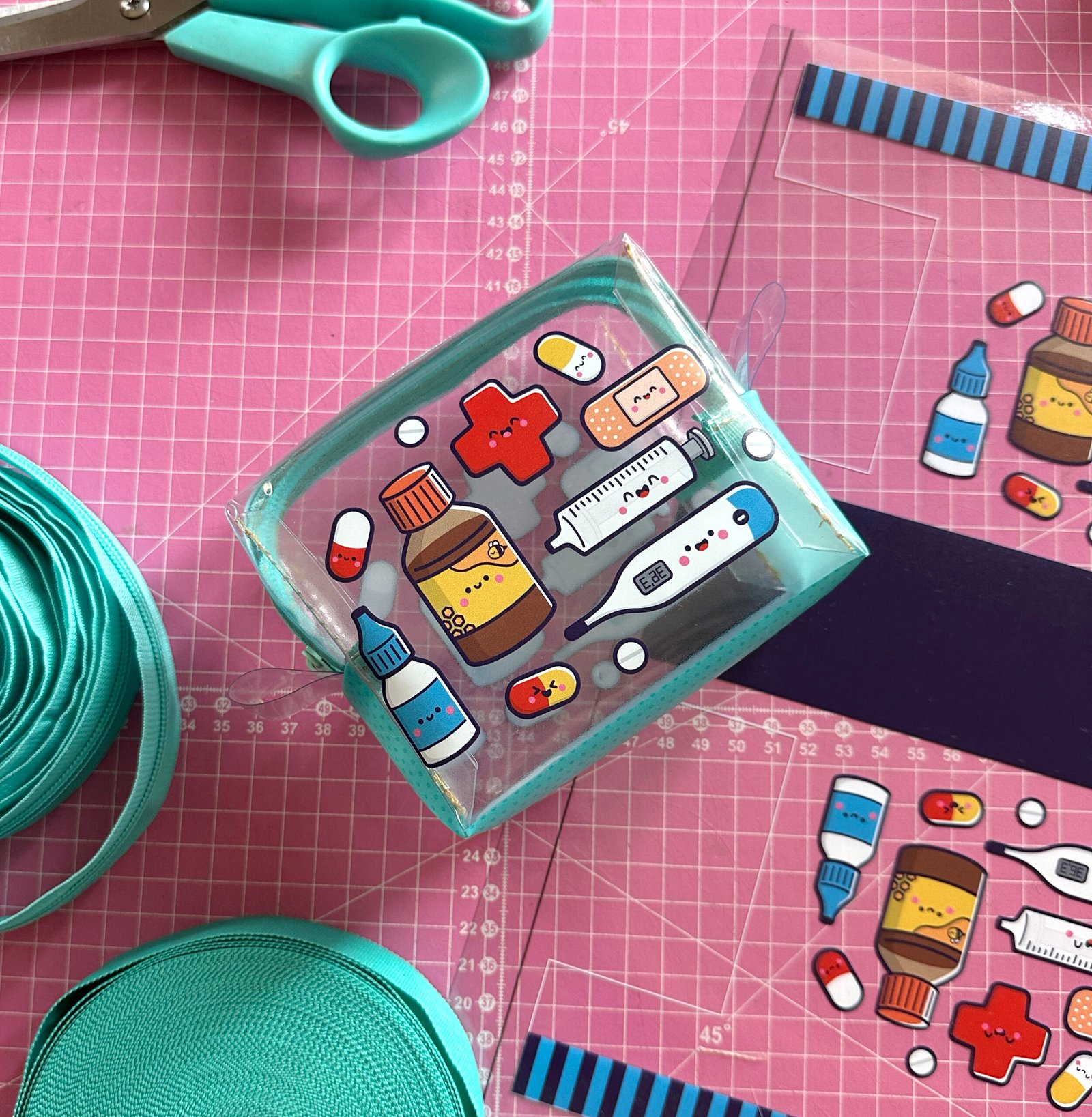 Plástico Estampado - Painel Necessaire MINI Cachorrinhos - Imagem 11