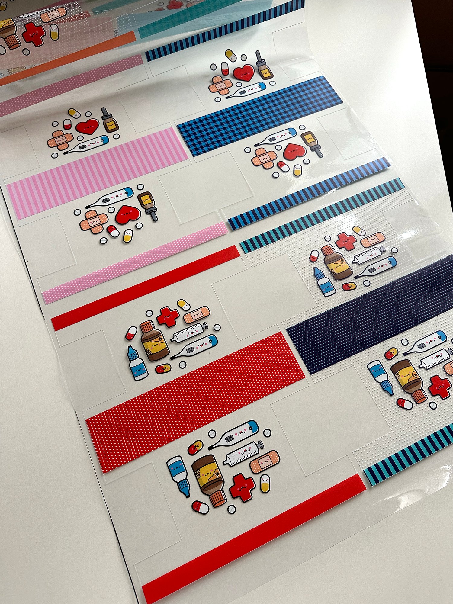 Plástico Estampado – Painel Necessaire Farmacinha MINI - Imagem 6