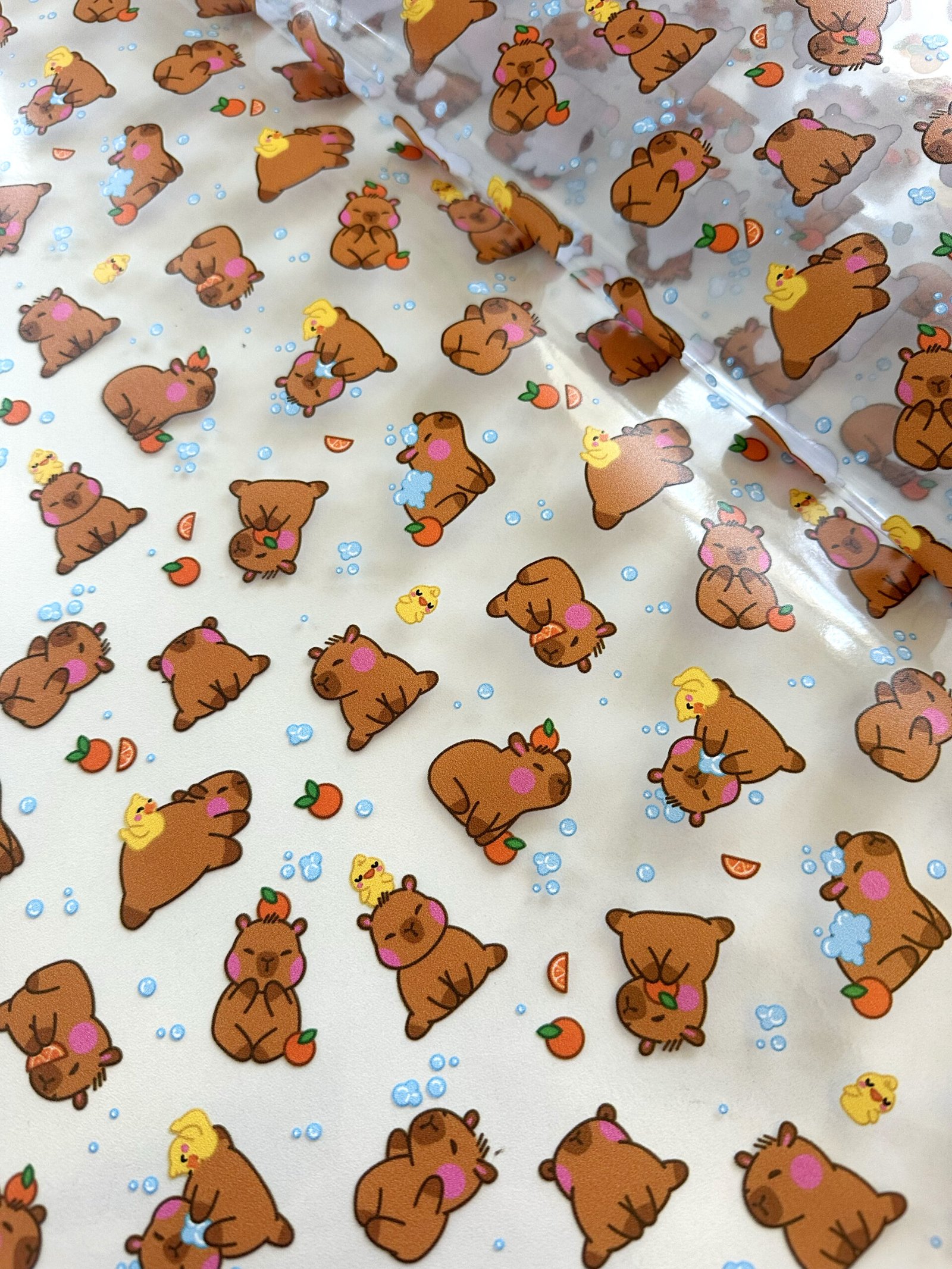 Plástico Estampado - Capivaras - Imagem 3