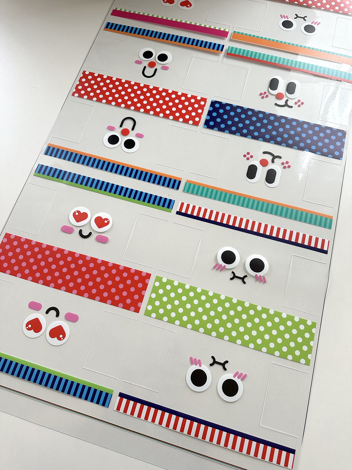 Plástico Estampado - Painel Necessaire CARINHAS DIVERTIDAS