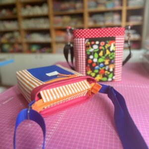 Bolsa Celina - em material sintético - Imagem 4