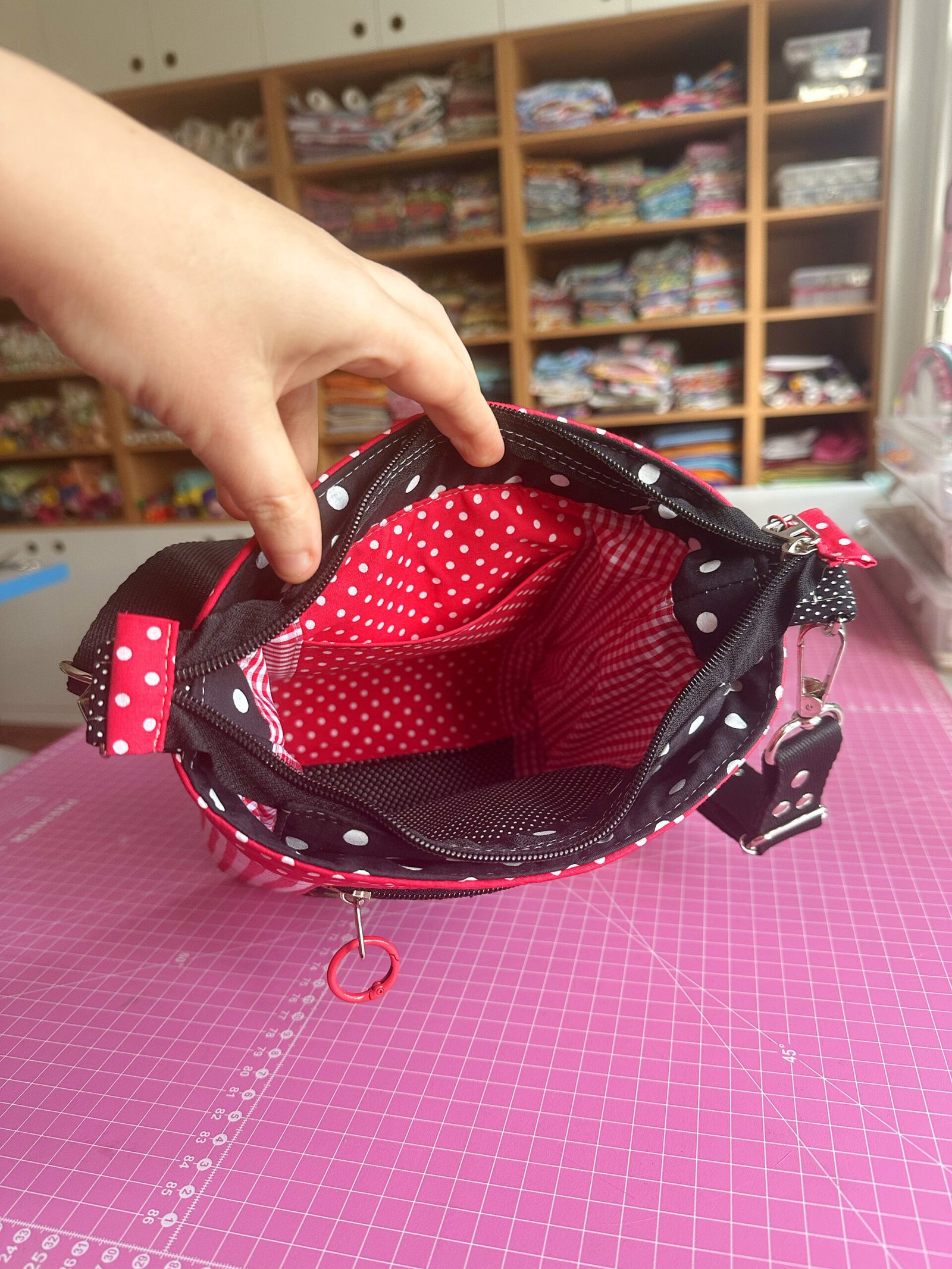 Kit Bolsa Celina + necessaire Ceci em tecido - Imagem 10
