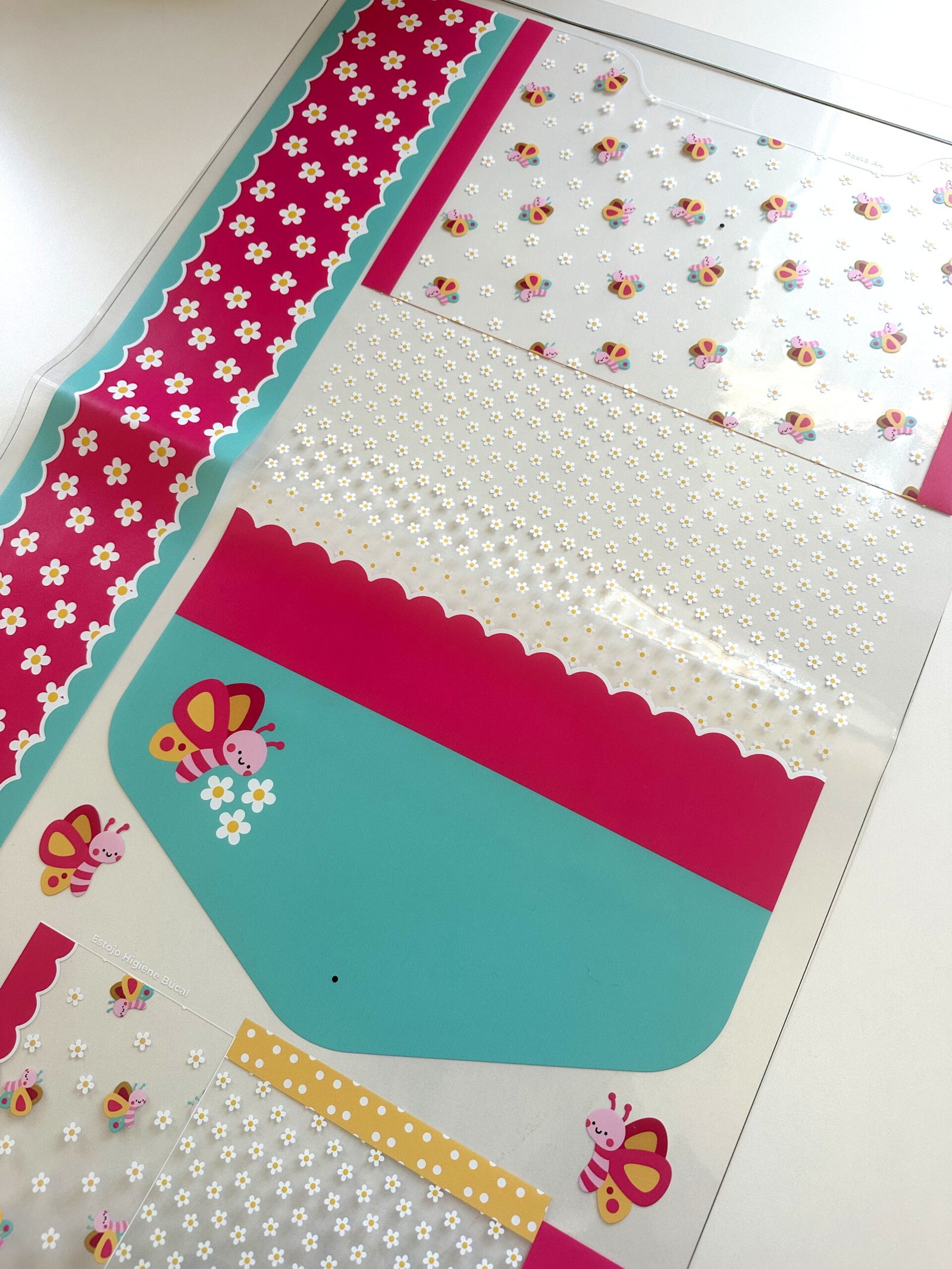 Kit Escolar Plástico - Painel estampado - BORBOLETA - Imagem 8