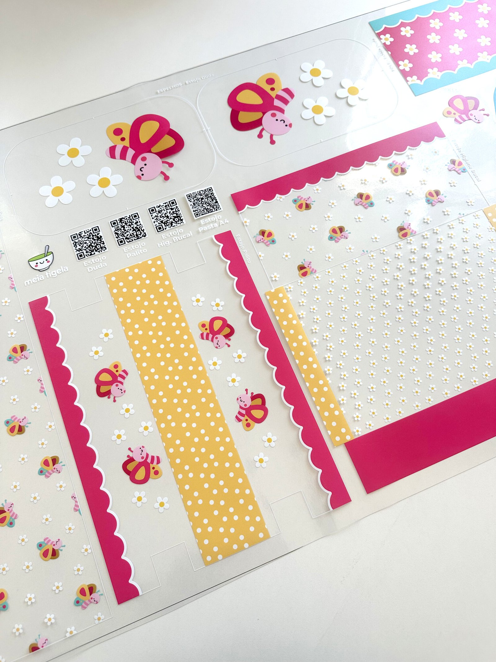 Kit Escolar Plástico - Painel estampado - BORBOLETA - Imagem 5